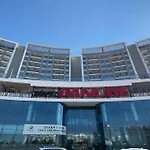 Apartment Near To Downtown With Pool View