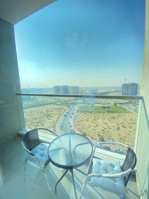 Near To Downtown With Pool View Dubai