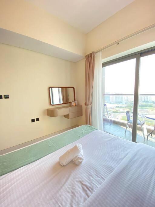 Near To Downtown With Pool View Apartment *