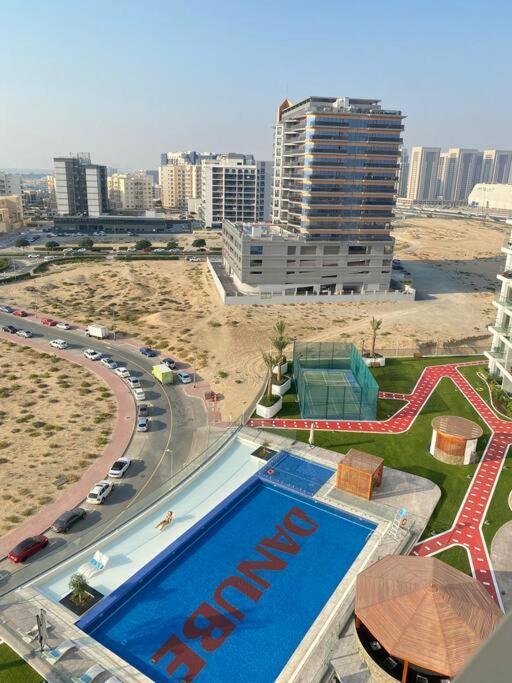 Near To Downtown With Pool View * Dubai