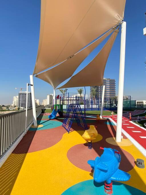 Near To Downtown With Pool View Apartment *