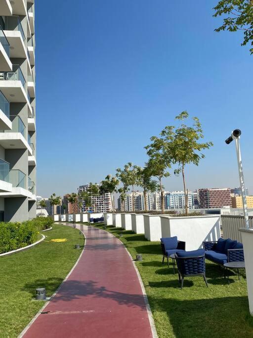 Near To Downtown With Pool View Apartment *
