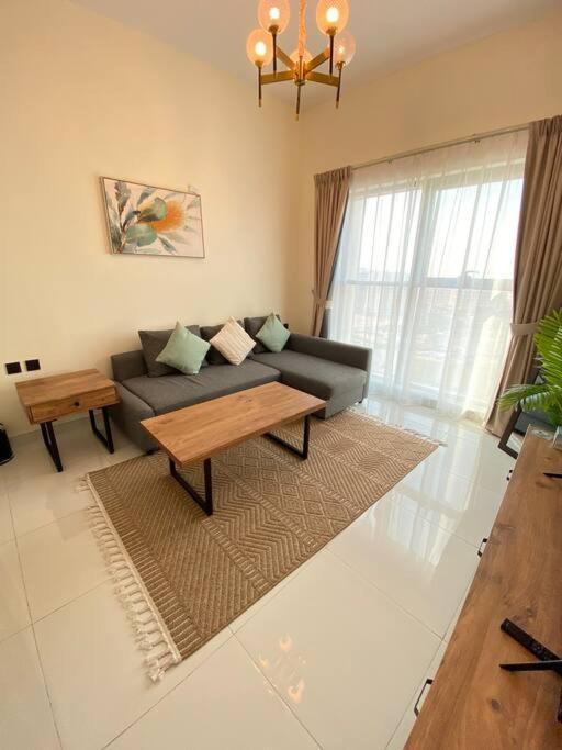 Apartment Near To Downtown With Pool View Dubai