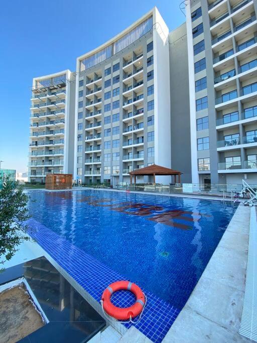 Near To Downtown With Pool View Apartment *