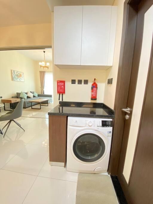Near To Downtown With Pool View Apartment Dubai