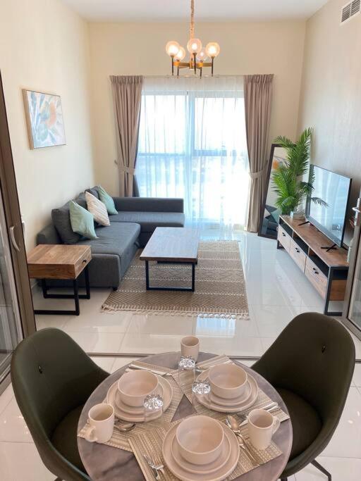 Near To Downtown With Pool View Apartment Dubai