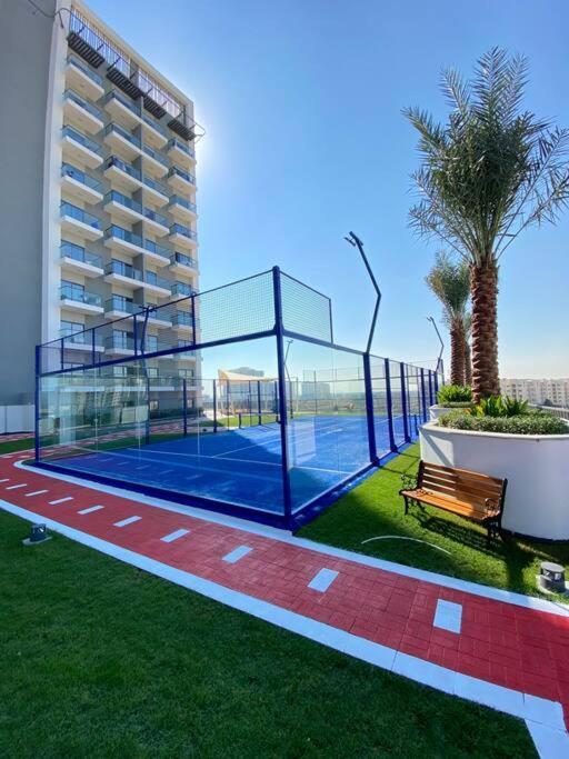 Near To Downtown With Pool View * Dubai