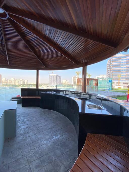 Apartment Near To Downtown With Pool View
